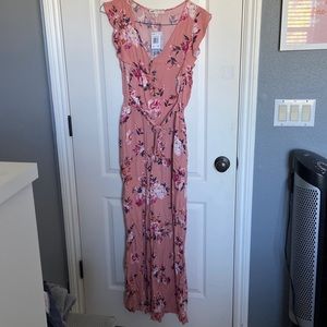 Floral jumpsuit with ruffled sleeves from Jolt